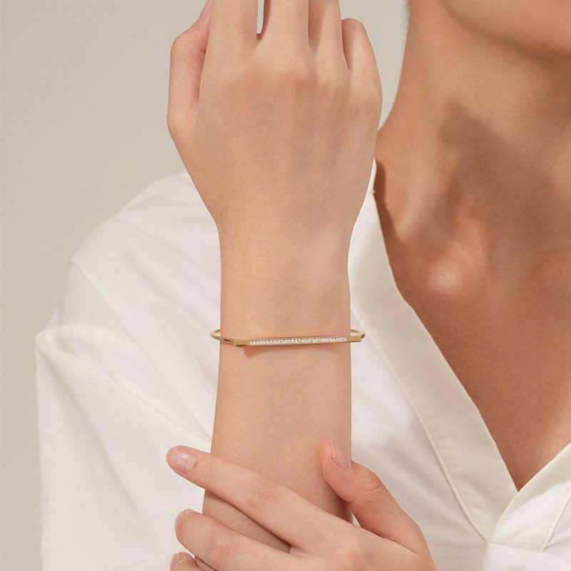 Bracelets | Bracelet en Acier Poli Couleur Or, Bangle, Pierres Blanc – Femmes Bijoux Blanc